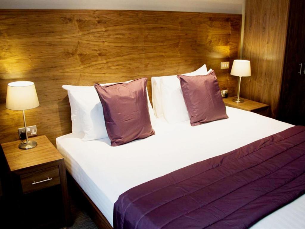 The White Hart Hotel Swindon Kültér fotó