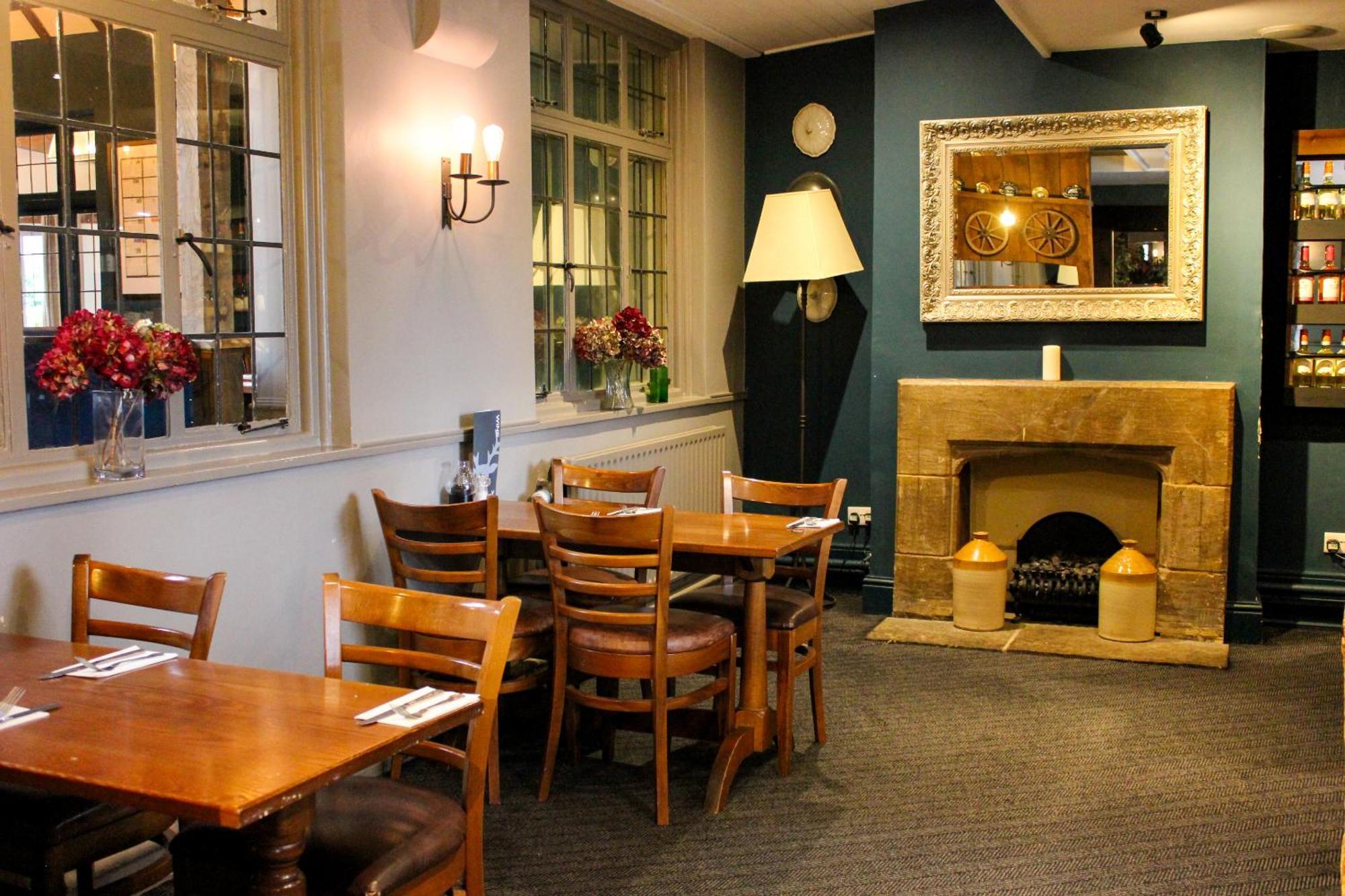 The White Hart Hotel Swindon Kültér fotó